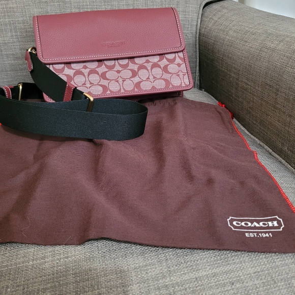 Coach CH828 Turner Colorblock Chambray Crossbody Messenger Bag Wine Multi - Picture 8 of 8